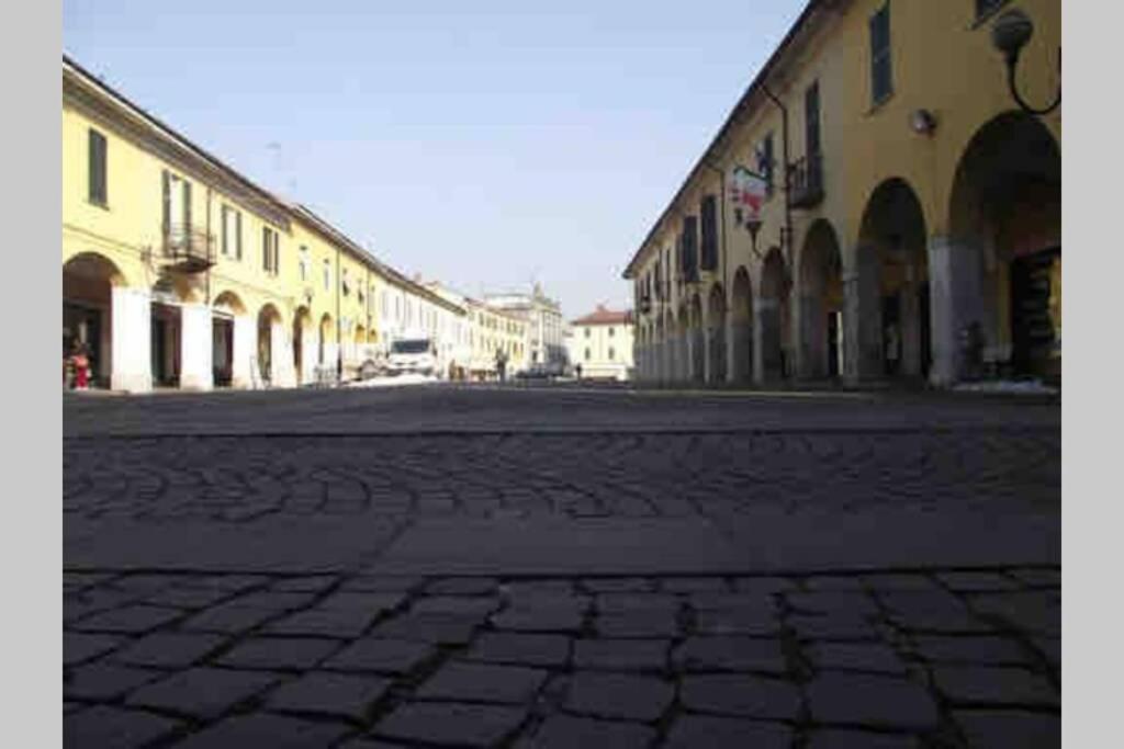 Green Appartamenti I Portici Nel Centro Storico Мельцо Экстерьер фото