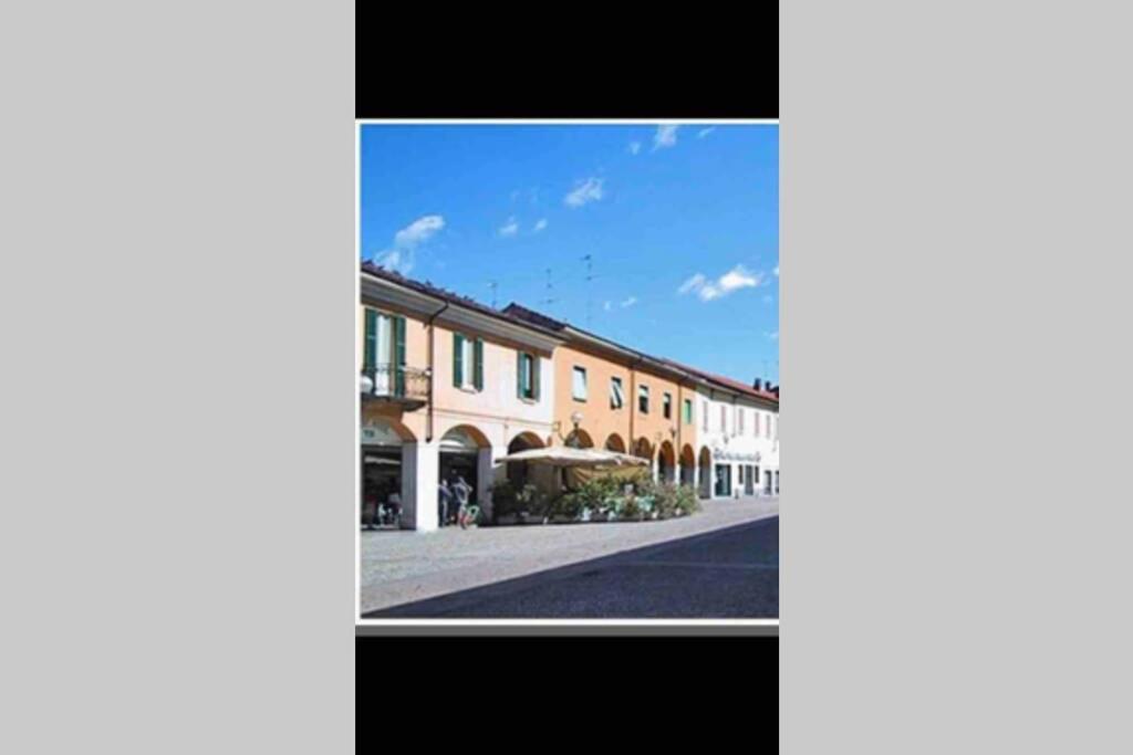 Green Appartamenti I Portici Nel Centro Storico Мельцо Экстерьер фото